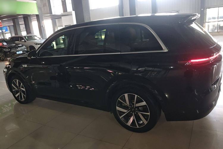 Used Li Auto L8 2023 Pro Model Exterior 3