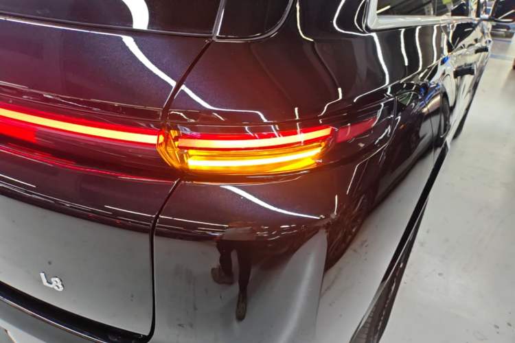 Used Li Auto L8 2023 Pro Model Exterior 3