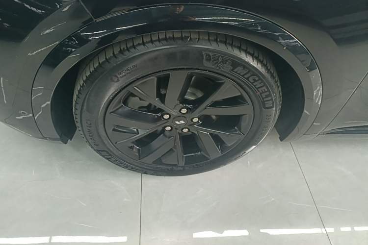 Used Li Auto L8 2023 Pro Model Exterior 4