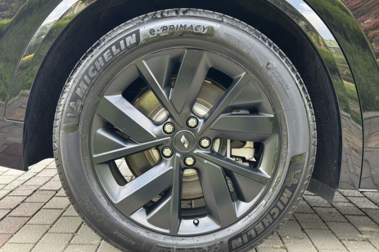 Used Li Auto L8 2023 Pro Model Exterior 4