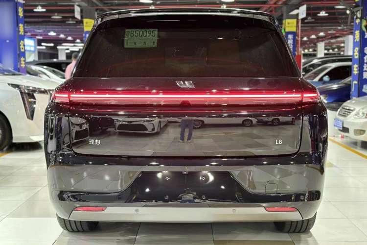 Used Li Auto L8 2023 Pro Model Exterior 4