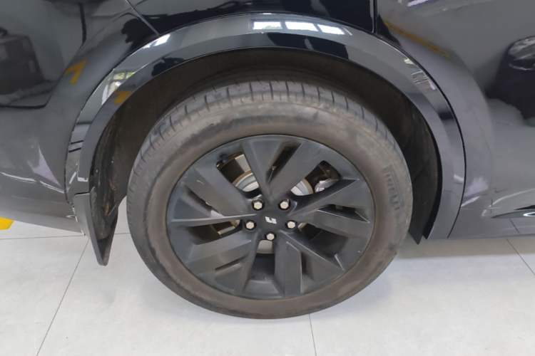 Used Li Auto L8 2023 Air model Exterior 5