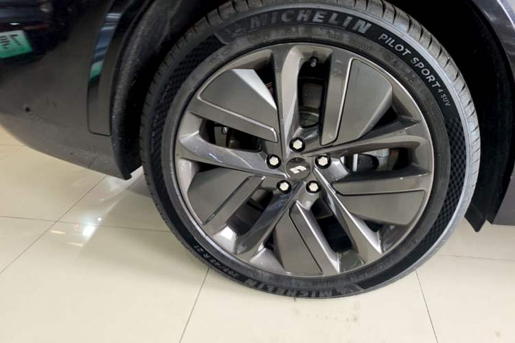 Used Li Auto L8 2023 Max model Exterior 5
