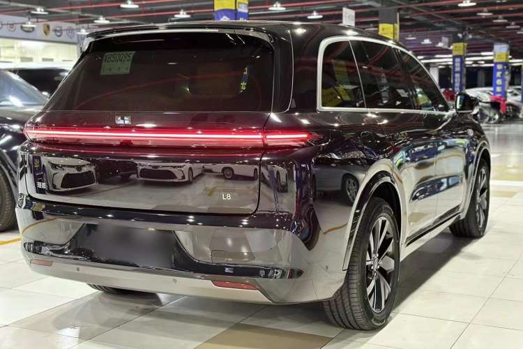 Used Li Auto L8 2023 Pro Model Exterior 5