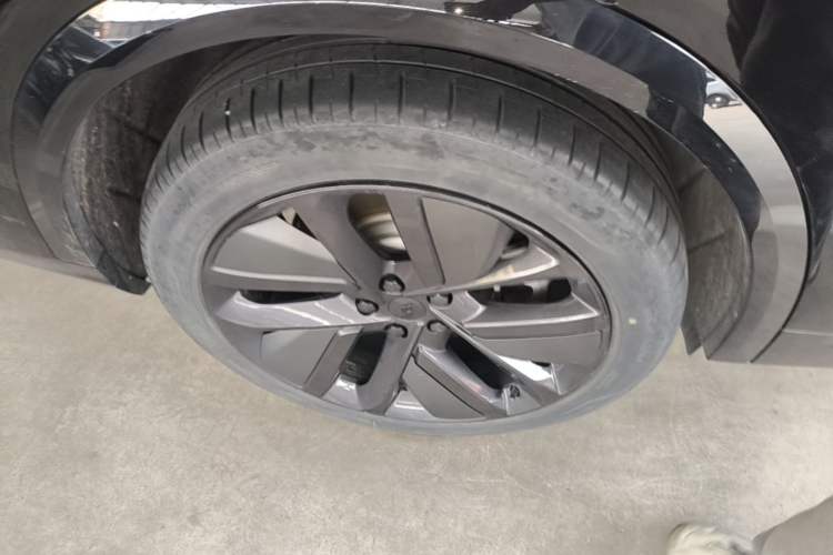 Used Li Auto L8 2023 Max model Exterior 5