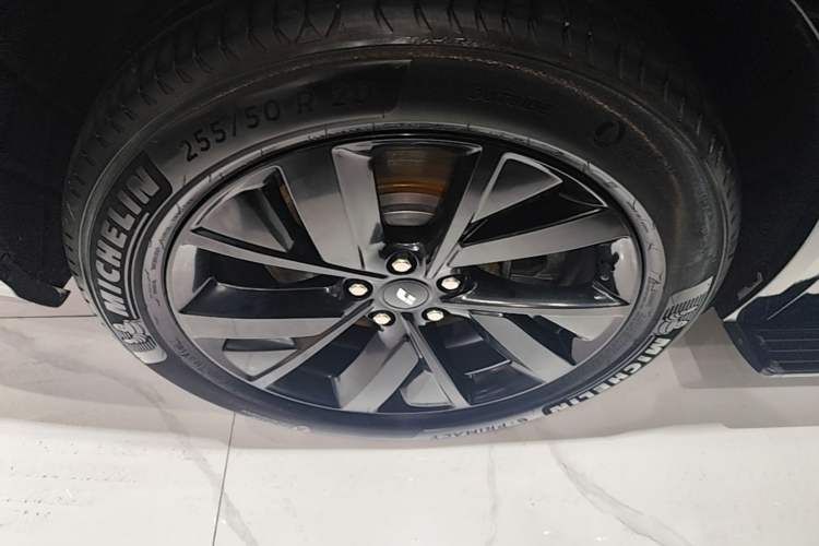 Used Li Auto L8 2023 Air model Exterior 5