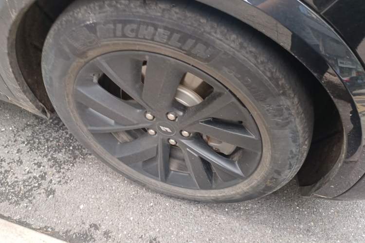 Used Li Auto L8 2023 Pro Model Exterior 7