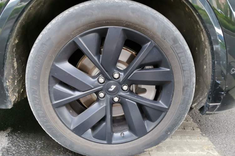 Used Li Auto L8 2023 Air model Exterior 7