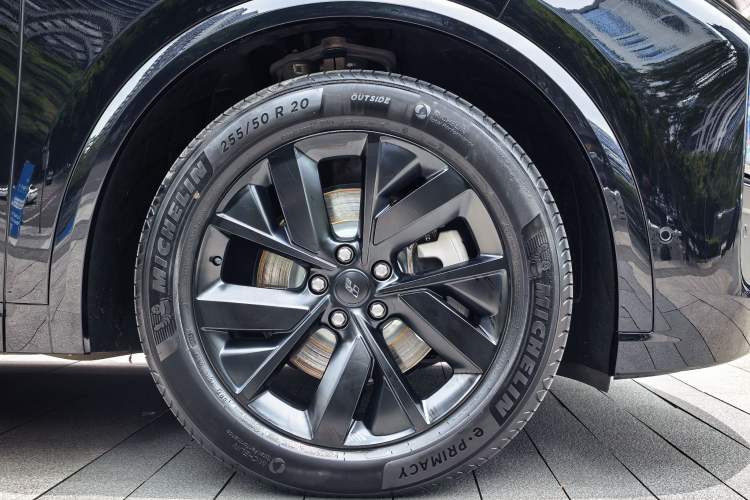 Used Li Auto L8 2023 Pro Model Exterior 8