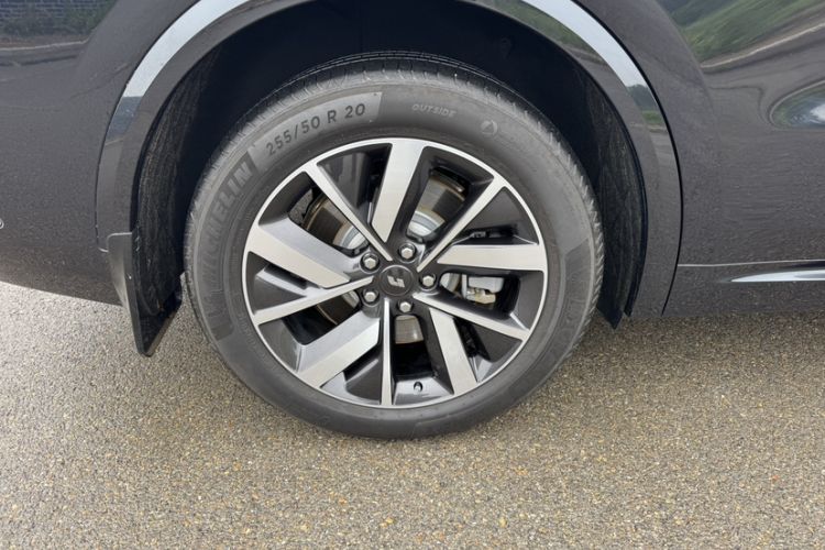 Used Li Auto L8 2023 Air model Exterior 9