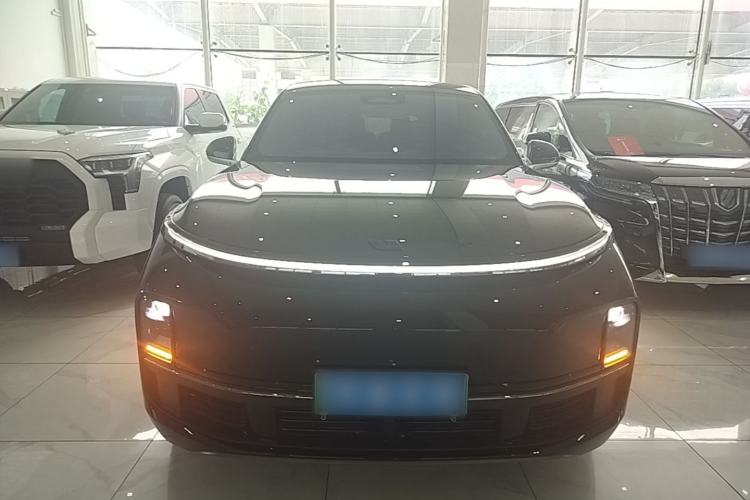Used Li Auto L8 2023 Pro Model Front