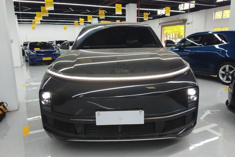 Used Li Auto L8 2023 Pro Model Front