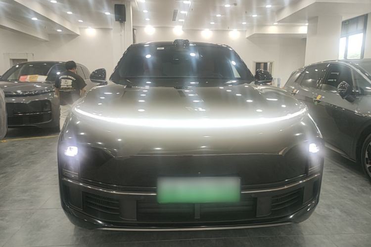 Used Li Auto L8 2023 Pro Model Front