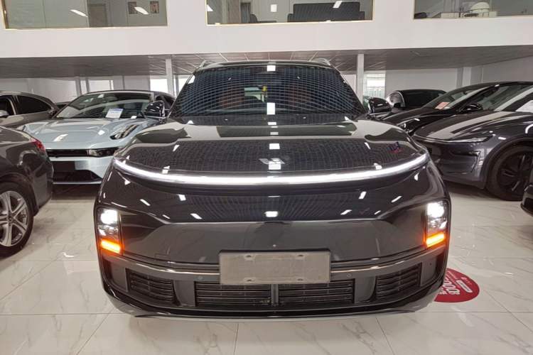 Used Li Auto L8 2023 Pro Model Front