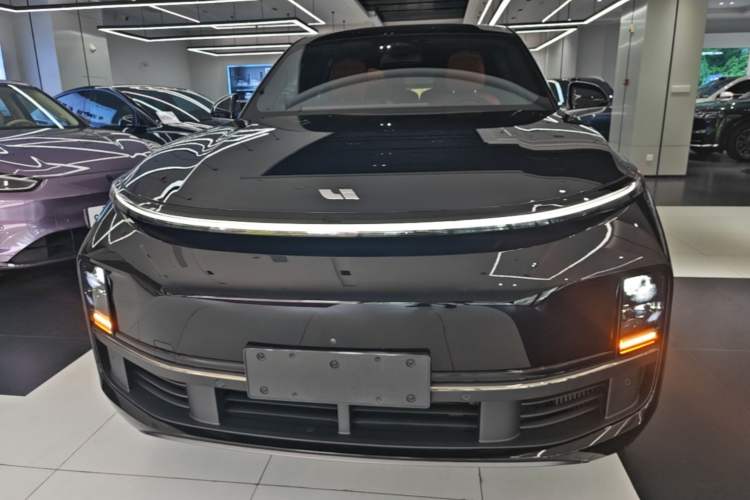Used Li Auto L8 2023 Pro Model Front