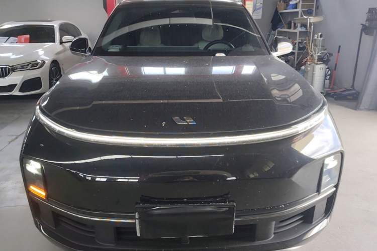 Used Li Auto L8 2023 Pro Model Front
