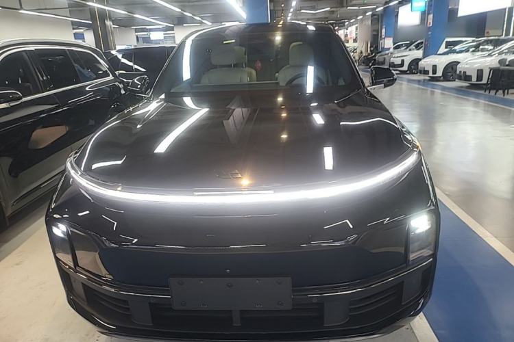 Used Li Auto L8 2023 Pro Model Front