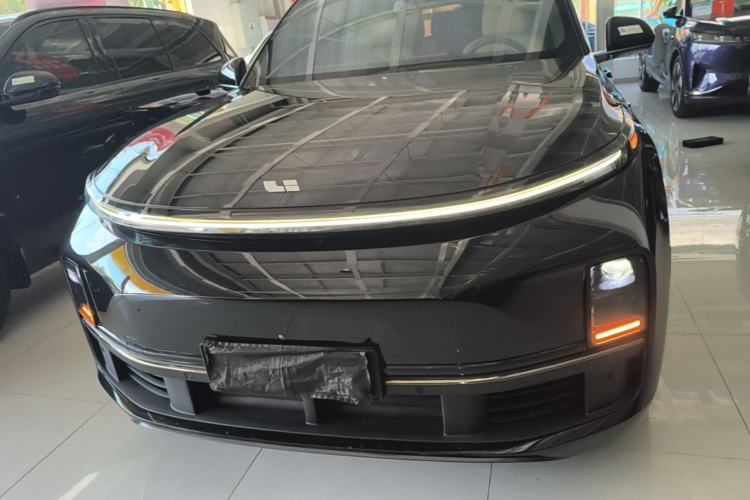 Used Li Auto L8 2023 Pro Model Front