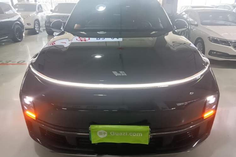 Used Li Auto L8 2023 Pro Model Front