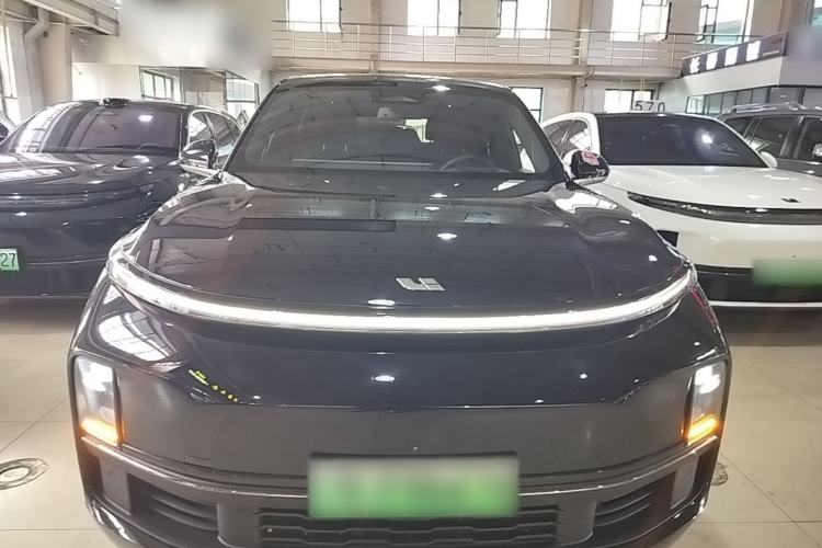 Used Li Auto L8 2023 Pro Model Front