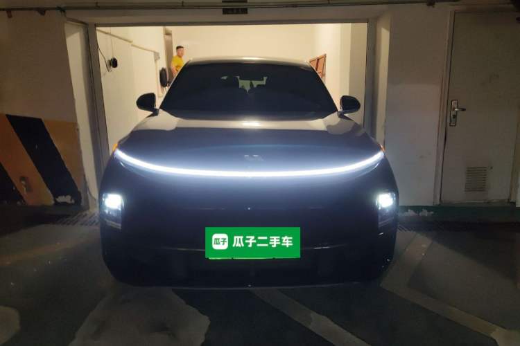 Used Li Auto L8 2023 Pro Model Front
