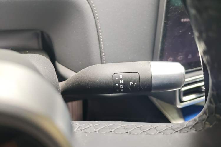 Used Li Auto L8 2023 Pro Model Gear Lever