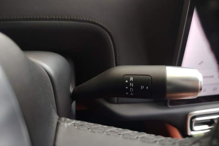 Used Li Auto L8 2023 Pro Model Gear Lever