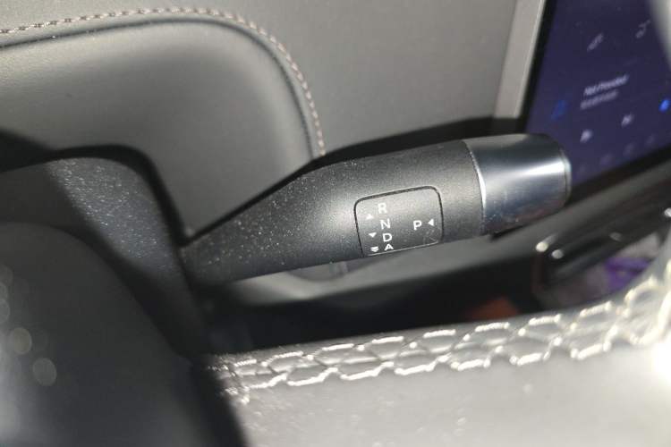 Used Li Auto L8 2023 Pro Model Gear Lever