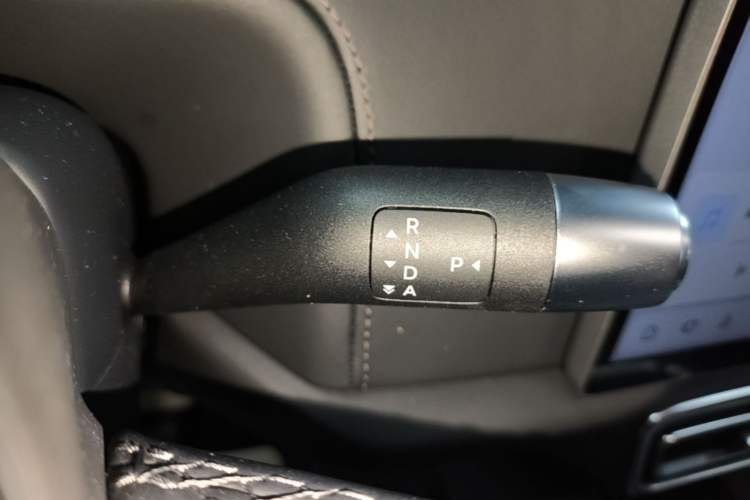 Used Li Auto L8 2023 Pro Model Gear Lever