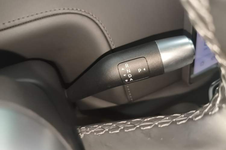 Used Li Auto L8 2023 Pro Model Gear Lever