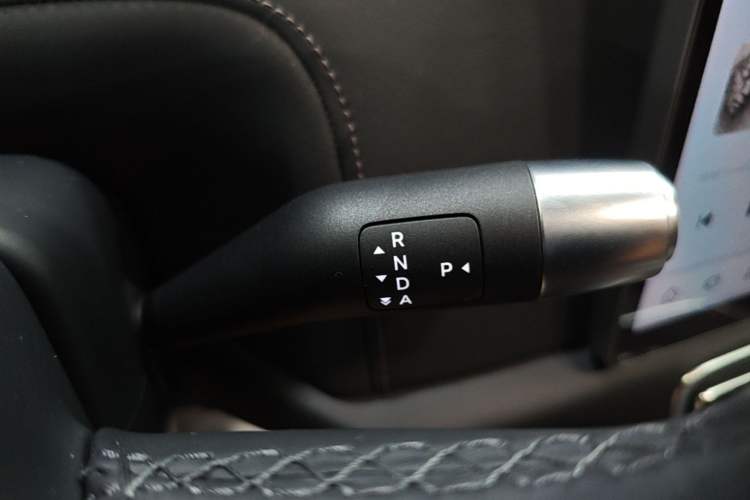 Used Li Auto L8 2023 Pro Model Gear Lever