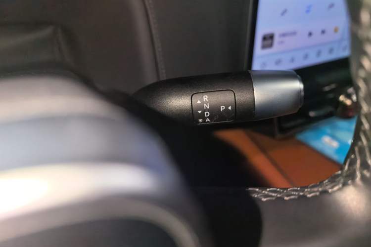 Used Li Auto L8 2023 Pro Model Gear Lever