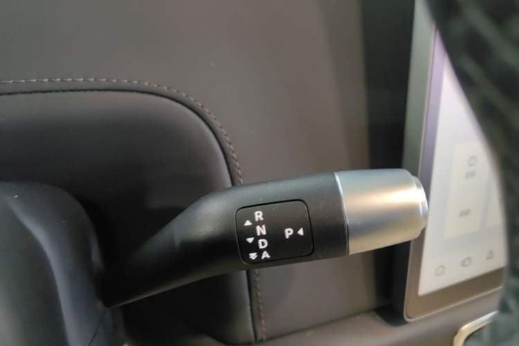 Used Li Auto L8 2023 Pro Model Gear Lever