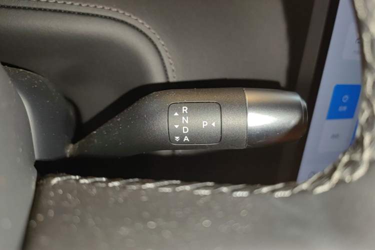 Used Li Auto L8 2023 Pro Model Gear Lever