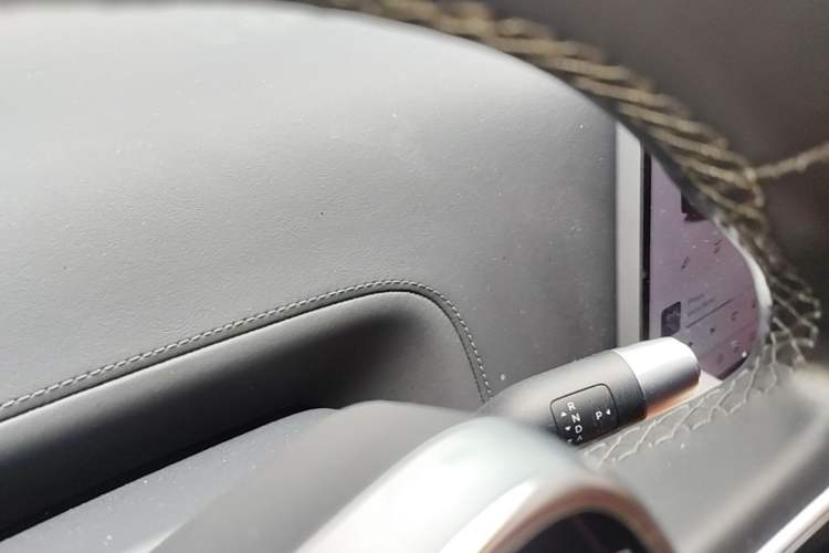 Used Li Auto L8 2023 Pro Model Gear Lever