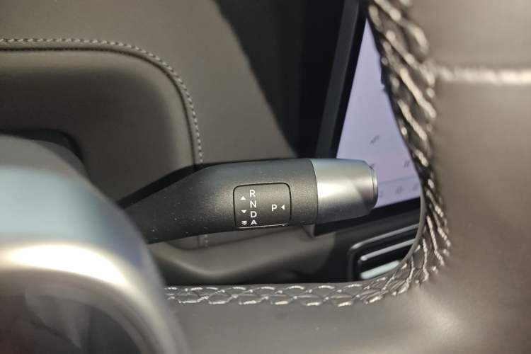 Used Li Auto L8 2023 Pro Model Gear Lever
