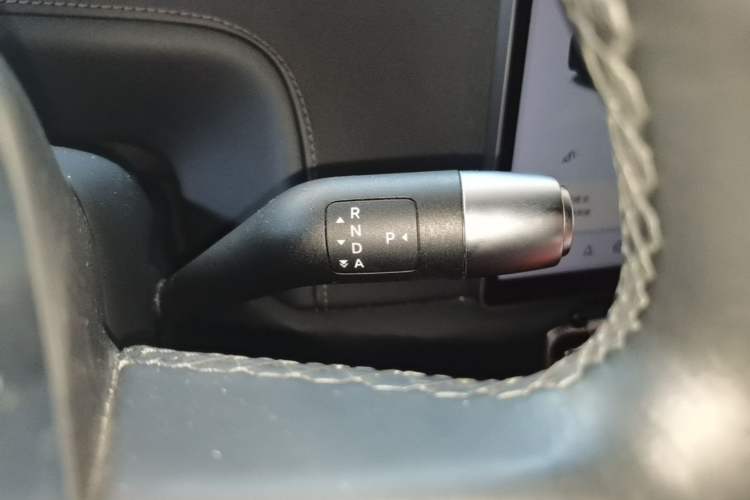 Used Li Auto L8 2023 Air model Gear Lever