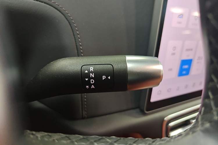 Used Li Auto L8 2023 Pro Model Gear Lever
