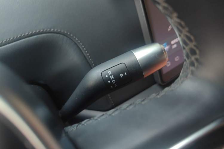 Used Li Auto L8 2023 Pro Model Gear Lever