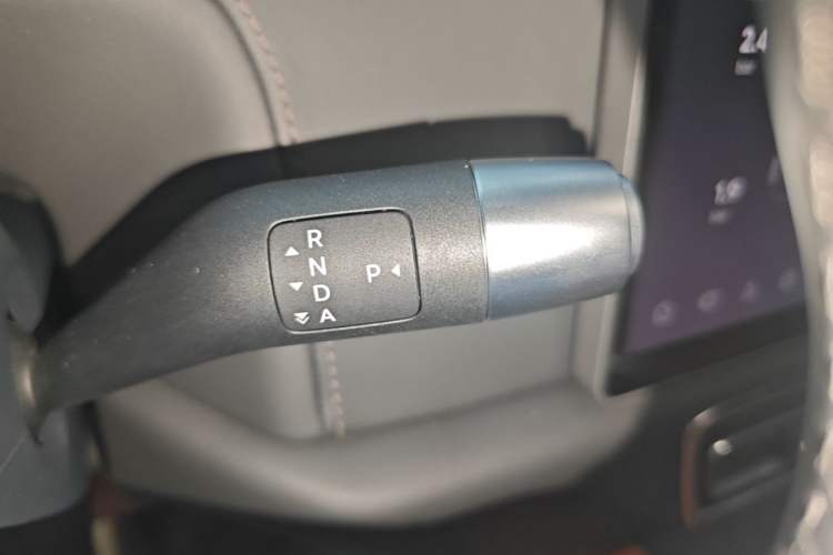 Used Li Auto L8 2023 Pro Model Gear Lever