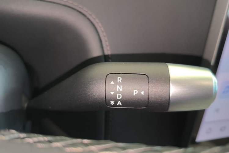 Used Li Auto L8 2023 Pro Model Gear Lever