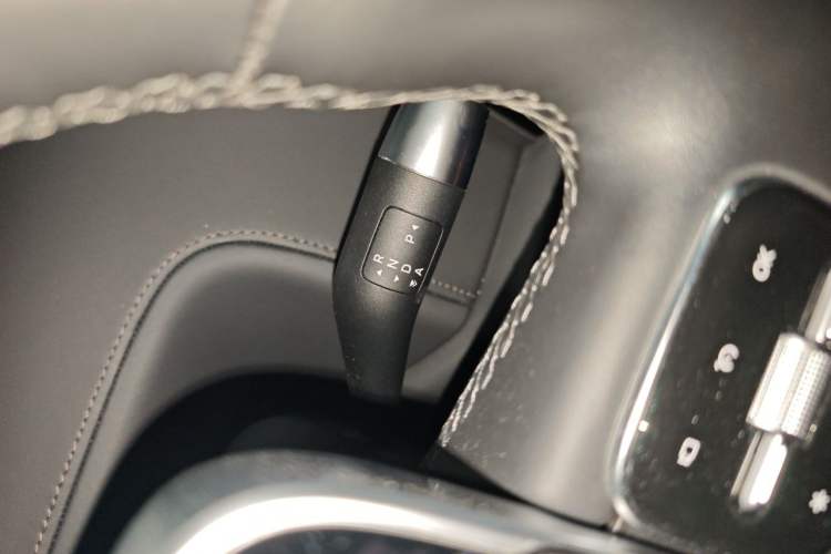 Used Li Auto L8 2023 Pro Model Gear Lever