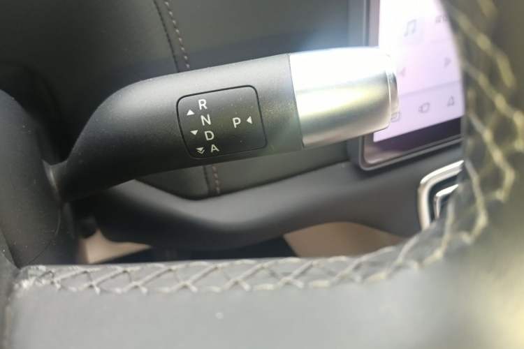 Used Li Auto L8 2023 Pro Model Gear Lever