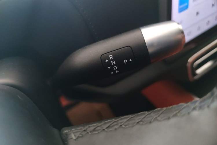 Used Li Auto L8 2023 Pro Model Gear Lever