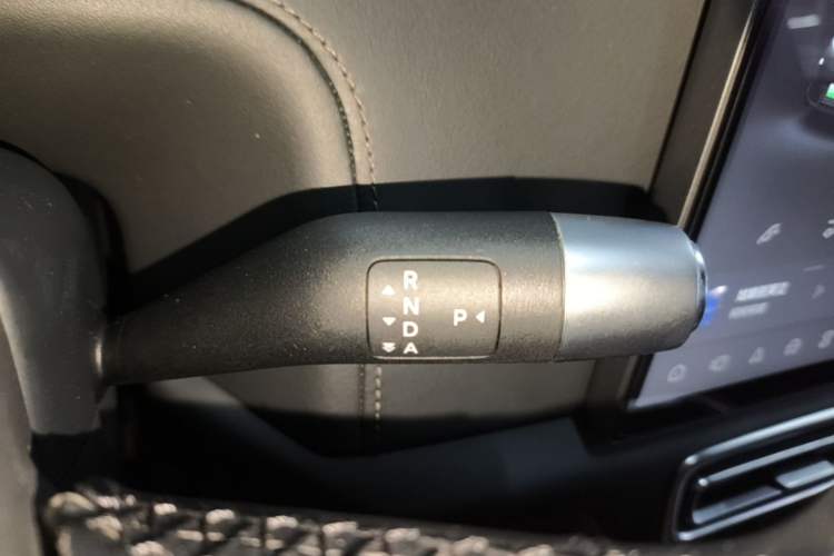 Used Li Auto L8 2023 Pro Model Gear Lever