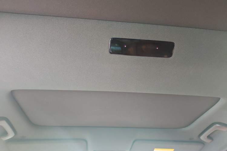 Used Li Auto L8 2023 Pro Model Headliner