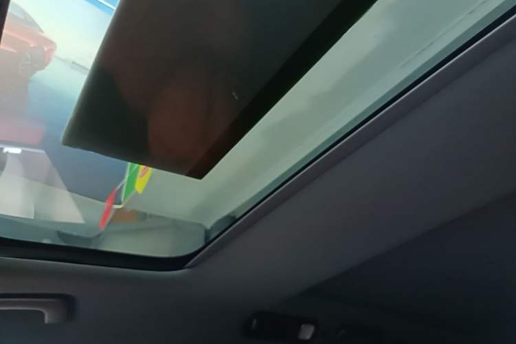 Used Li Auto L8 2023 Pro Model Headliner