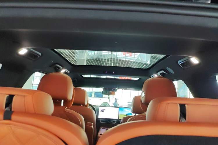Used Li Auto L8 2023 Pro Model Headliner