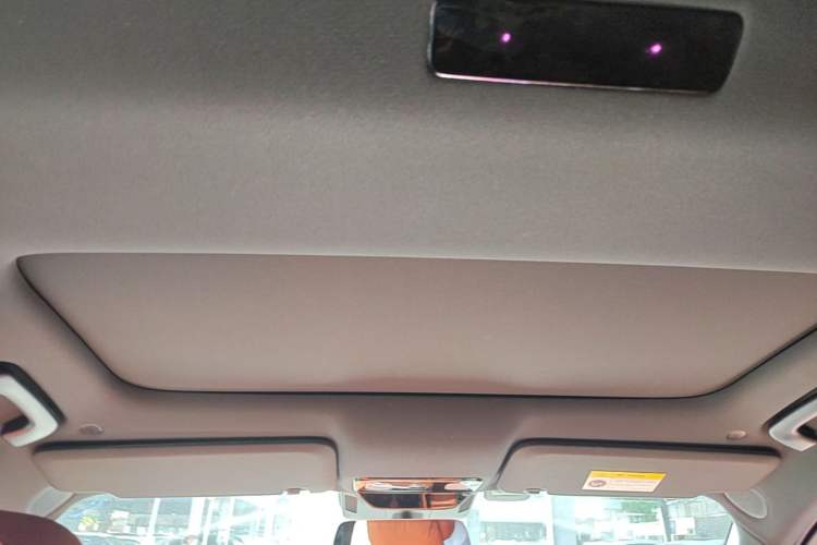 Used Li Auto L8 2023 Pro Model Headliner