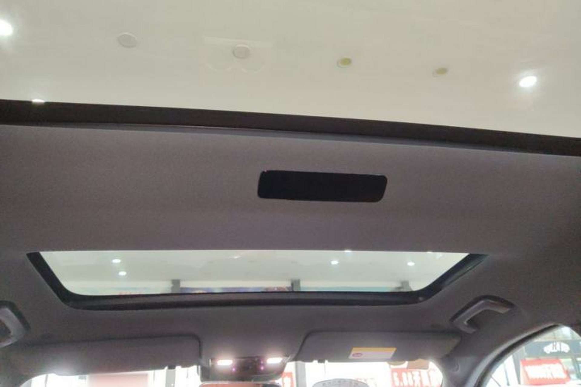 Used Li Auto L8 2023 Pro Model Headliner